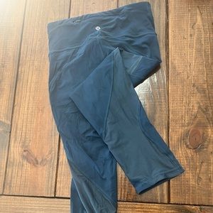 Lululemon leggings size 4